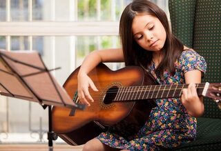 Gitarrenstarter (© Antonio Diaz / stock.adobe.com)